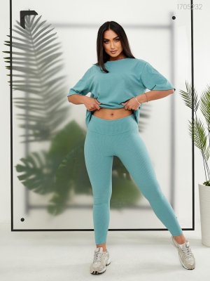 Костюм Грюэр с удлиненной футболкой в ​​стиле oversized (тифаны)