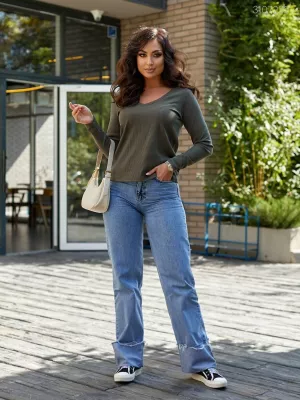 Оливковий топ №3 з V-подібною горловиною