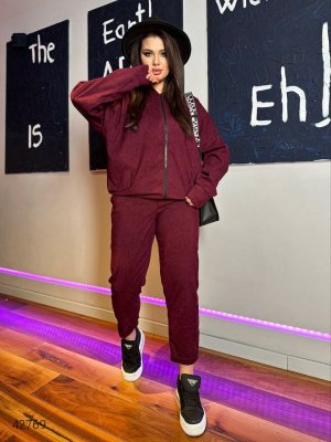 Костюм жіночий великих розмірів джогери та бомбер 42769 бордовий